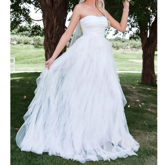 Luxe Tube Mesh Layered Flowy Party Formal Wedding Dress - Picture 9 of 12